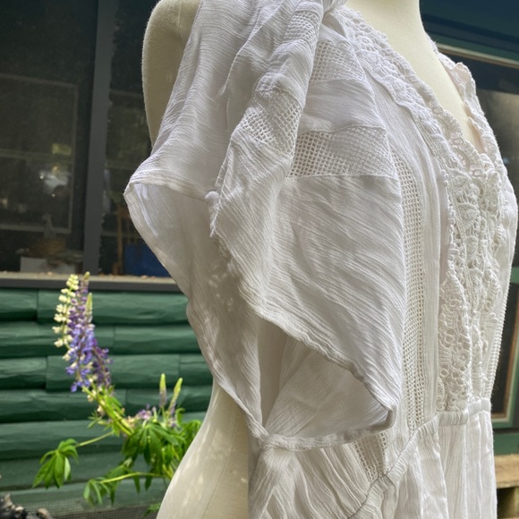 ☀️Beach Romper. SO CUTE. - Picture 3 of 10